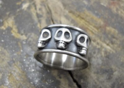 Ring Skulls